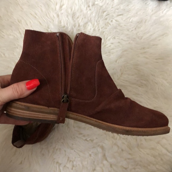ANTHROPOLOGY Kelsi Dagger Brooklyn Latch Ankle Boots - Picture 10 of 12